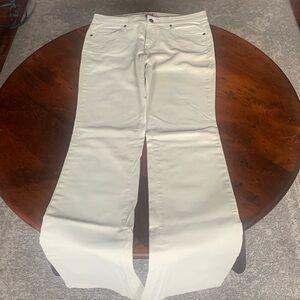 No Boundaries flared jeans